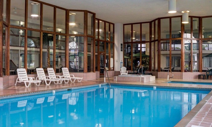 Grand Forks Hotel | Rodeway Inn Columbia Mall Loop