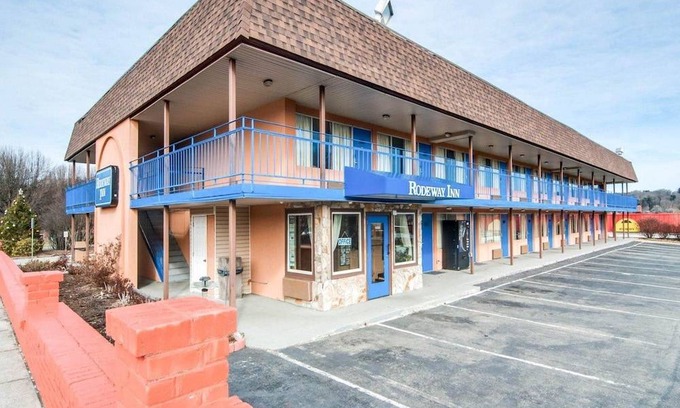 Galax Hotel | Rodeway Inn Galax Highway 58