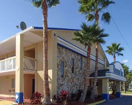 Leesburg Hotel | Rodeway Inn Leesburg Chain of Lakes