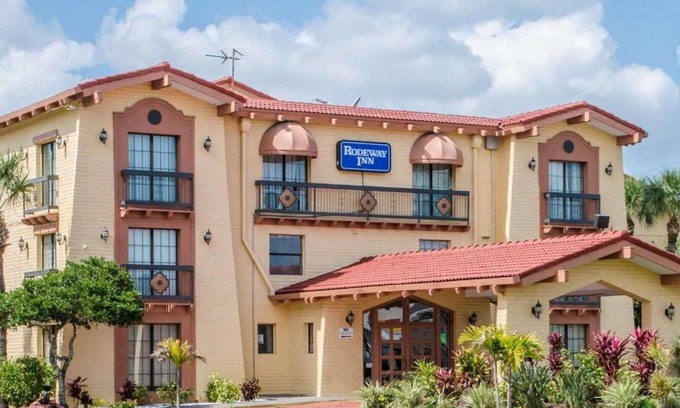 Tampa Hotel | Rodeway Inn Near Ybor City - Casino