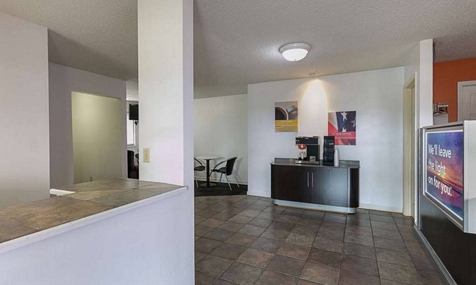 Enterprise Hotel | Rodeway Inn & Suites Enterprise