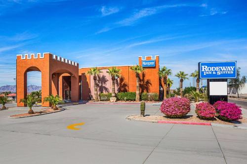 Lake Havasu City Hotel | Rodeway Inn & Suites Lake Havasu City