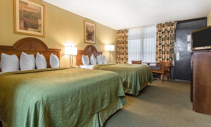 Lawton Hotel | Rodeway Inn