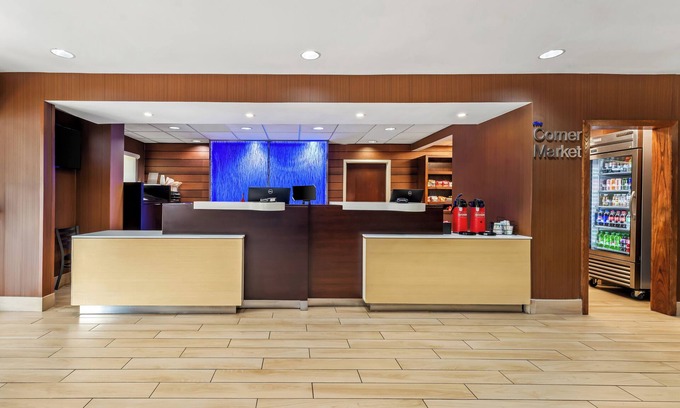 Macon Hotel | Rodeway Inn