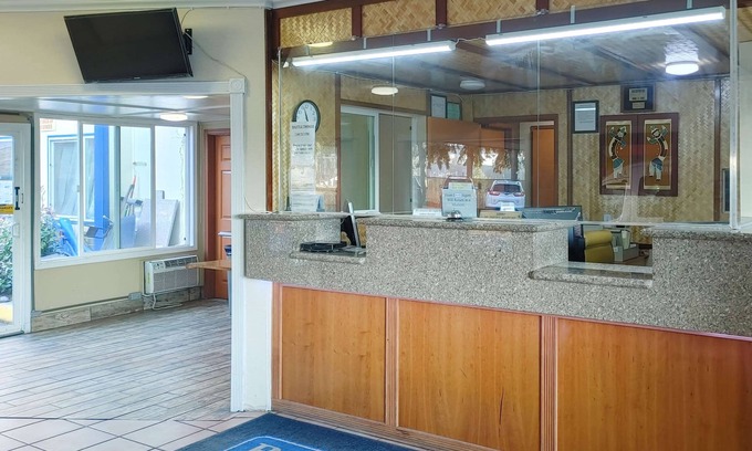 SeaTac Hotel | Rodeway Inn