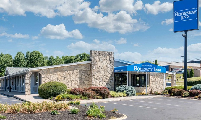 Sharonville Hotel | Rodeway Inn