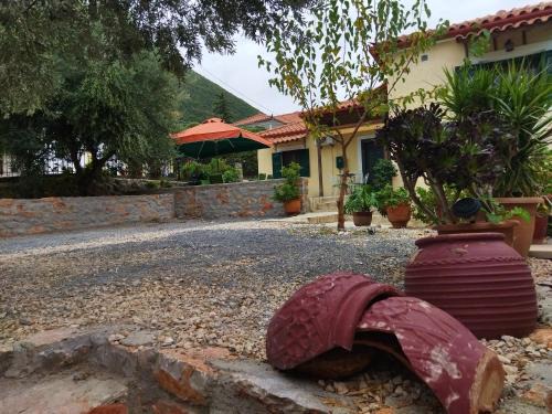 Leonidio House | Rodomelo House - 3 Bedrooms