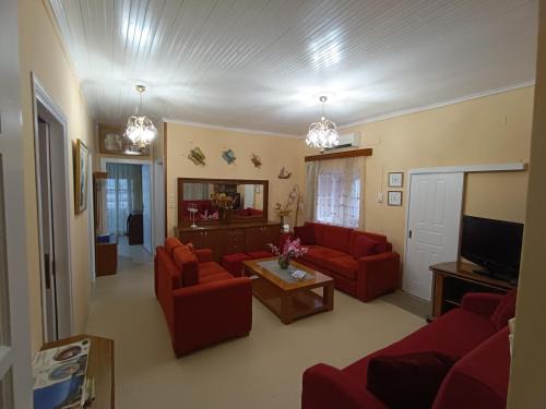 Leonidio Apartment | Rodomelo House with Terrace - 4 Bedrooms