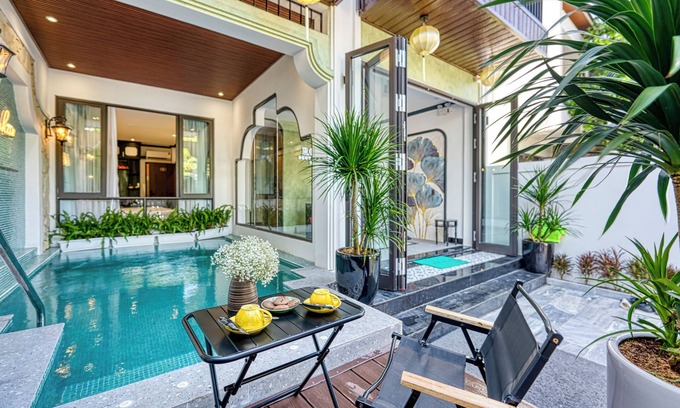 Hoi An Hotel | Rokas Hoi An Boutique Hotel