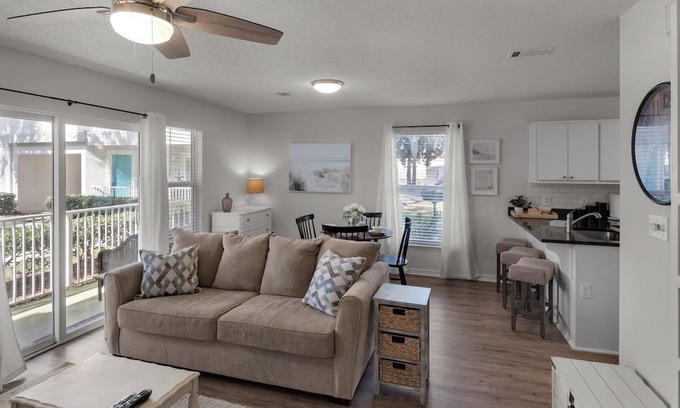 Seagrove Beach Condo | Rollin Tide Villas