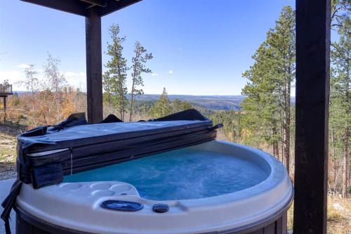 Lead House | Rolling Pines Overlook