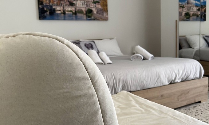 Monteverde Nuovo Apartment | Roma New Villa 3 Rooms With Garden & Parking