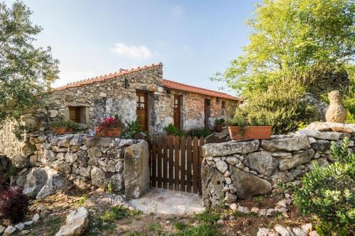 Alqueidao da Serra House | Roman Road House