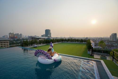 Phra Khanong Hotel | Romance Hotel Sukhumvit 97