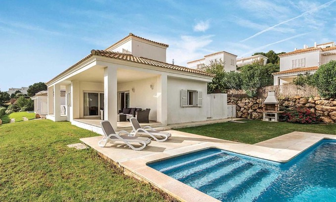 Coves Noves Villa | Romani 7