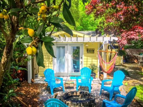 Charleston Villa | Romantic Beach Style Cottage close to everything!