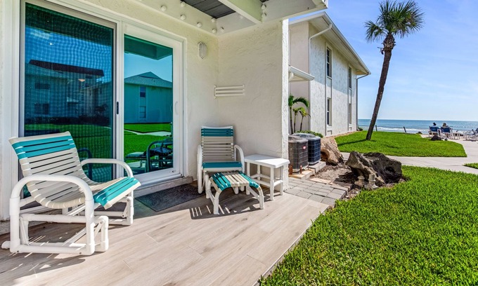Sea Dunes Condo | Romantic Beachfront Condo - 10 mins from Flagler Ave