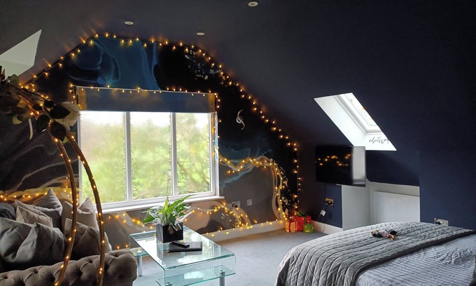 Blaisdon Cottage | Romantic Chalet- Hot Tub- Games Room-Stream-Views