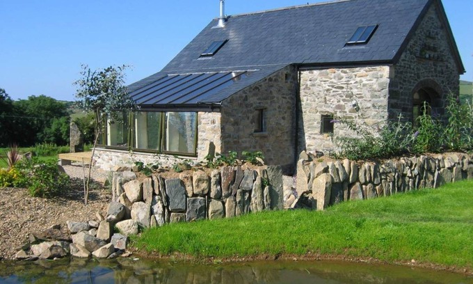 Fishguard Cottage | Romantic cosy cottage - a quiet retreat for nature lovers