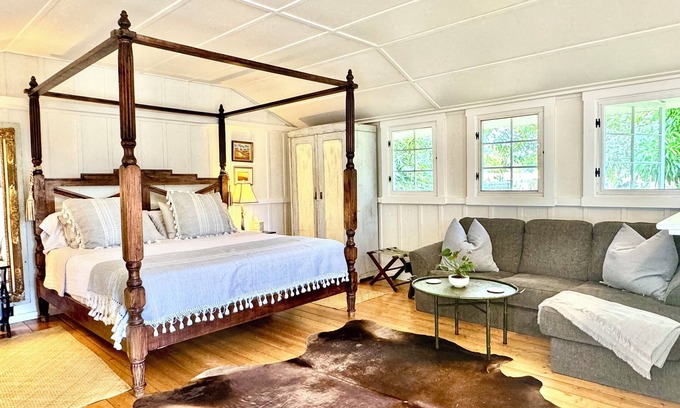 Hawi Cottage | Romantic Cottage, Stunning Ocean Views, Whales are jumping!
