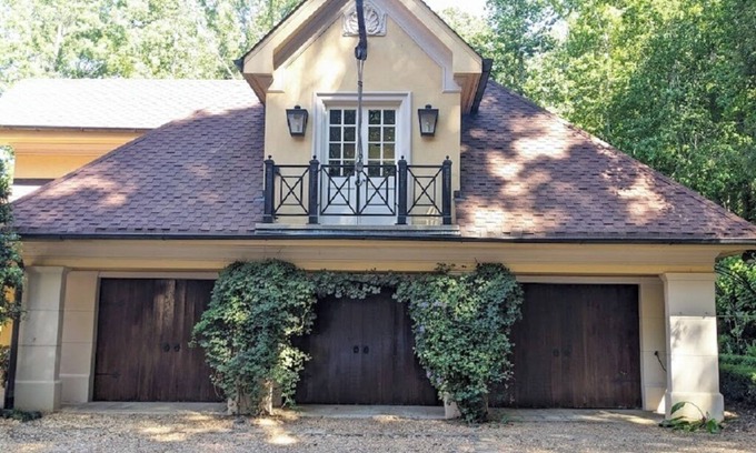 Ball Ground Apartment | Romantic, European, Carriage House Apartment