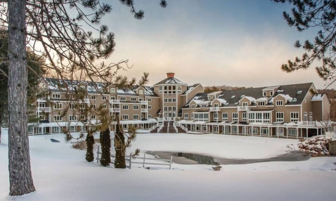 Brownsville Apartment | Romantic Getaway or Family winter adventures in 2BD w/resort activities