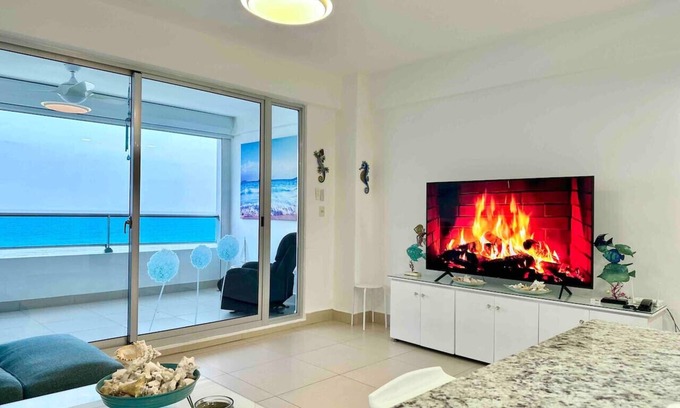 Juan Dolio - El Pueblo Apartment | Romantic Hideaway Beach Front Condo, Spectacular Views, Pool