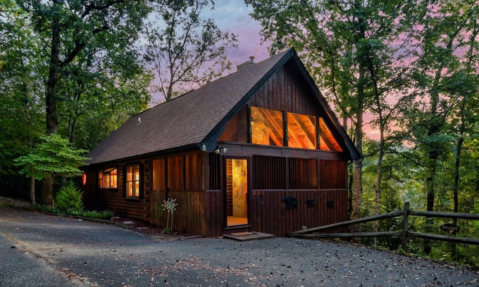 Sevierville Cabin | Romantic Hideaway: Near Dollywood & Outlets Intimate, Fireplace, Private Hot Tub
