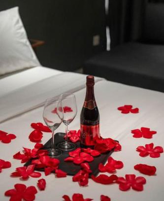Johor Bahru Apartment | Romantic Homestay JB #Bathtub #Couple #Mood