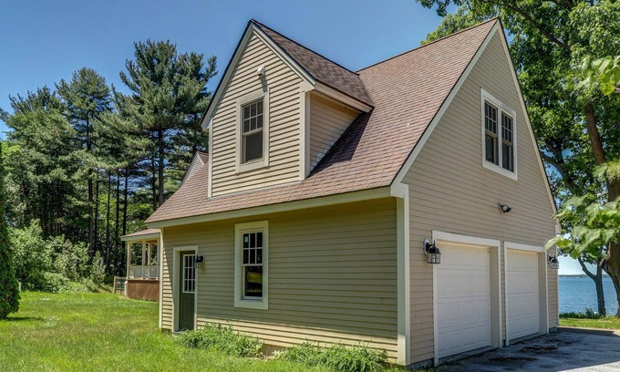 Swanton Apartment | Romantic lakeside studio with easy water access - close to local attractions