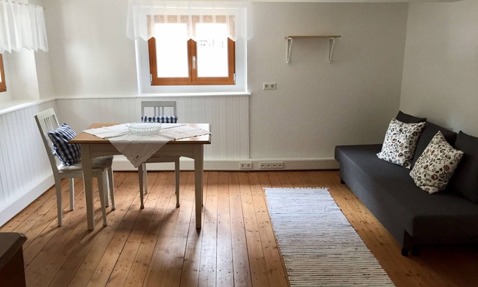 Herdern-Nord Apartment | Romantic, listed holiday apartment in Freiburg-Herdern on the church square