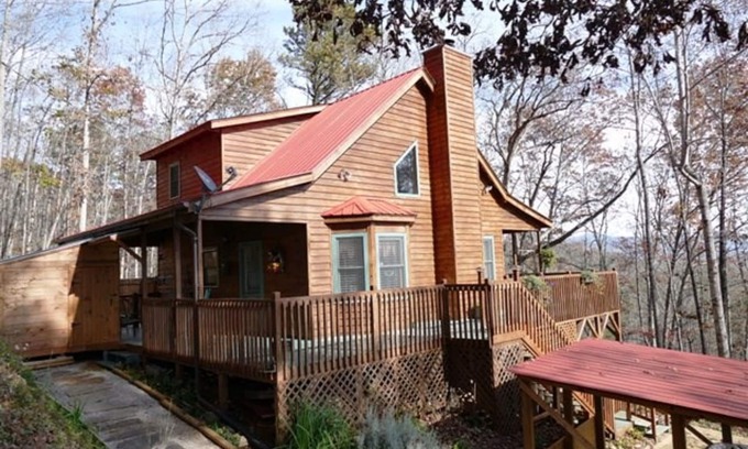 Franklin Cabin | Romantic Mountain Top Cabin with Hot Tub, Wrap Around Porches, and Amazing Views