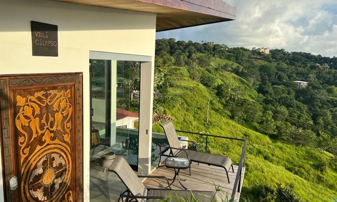 El Cerro Villa | Romantic Ocean View One bedroom Villa