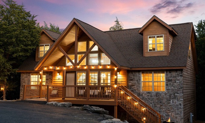 Branson West Cabin | Romantic Secluded Deck w/ Hot Tub. Fireplace.