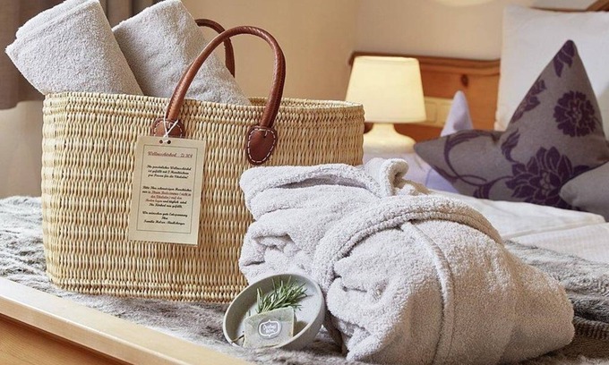 Mittersill Hotel | Romantic Suite Prize of Honor - VWP up to 3 nights - Gut Sonnberghof Naturhotel