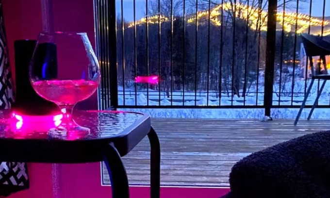 Shefford Bed & Breakfast | Romantic Suite W/direct Access to hot tub & Stunning View of Bromont