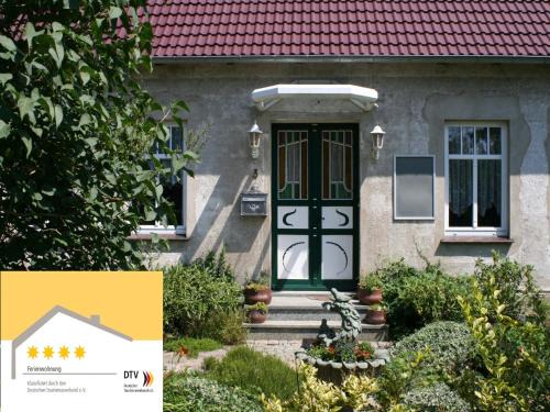 Kroepelin Apartment | Romantische Ferienwohnung in Boldenshagen , cleaning included