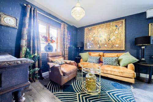 Stratford-upon-Avon Apartment | Romeo & Juliet's with Private Parking