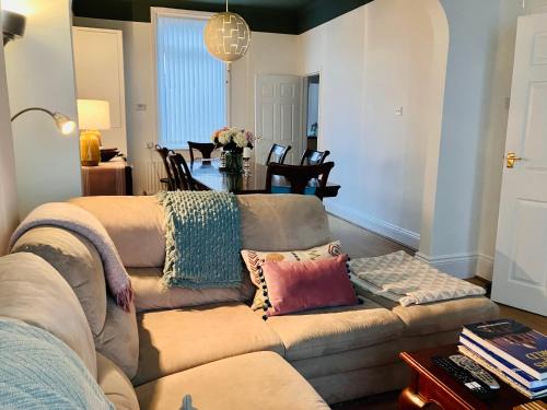 Sunderland House | Romford Cottage - Close to Centre, Hospital CrownWorks Studio Nissan and Stadium of Light