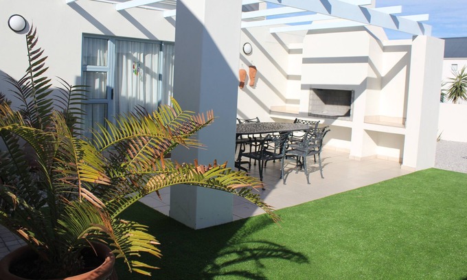 Calypso Beach House | Romoja