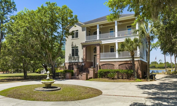 Debordieu Colony House | Ron's Retreat Pet friendly 4BR/4.5BA home in DeBordieu w/club membership