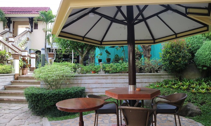 Tagaytay Bed & Breakfast | Ronamar Apartelle