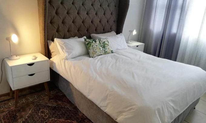 Cape Town House | Rondebosch East Garlandale STRICTLY HALAAL, fresh garden cottage