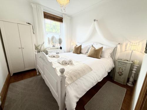 New Forest District Apartment | Roof Garden @ No.60 High Street