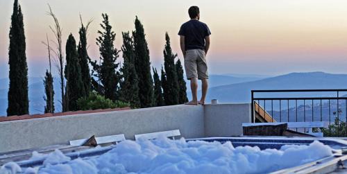 Amirim House | Roof Of The Galilee