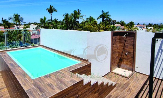Las Gaviotas Apartment | Rooftop Pool Private Apartment steps away The Golden Zoe