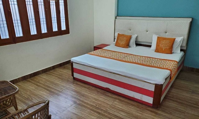 Varanasi Cabin | Room 1 - Near to River & Golden temple. Close to all visiting places is nearby