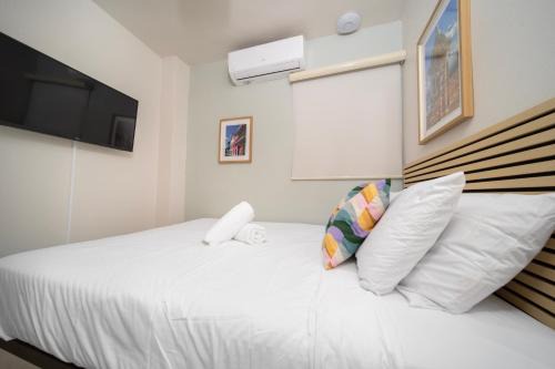 Santurce Hotel | Room 10 Cozy Urban Hideaway in Arts District