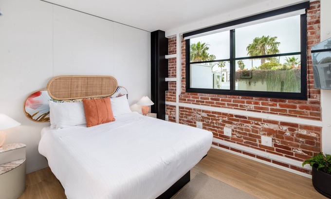 Townsite Hotel | Room 202 | The Brick Boutique Hotel
