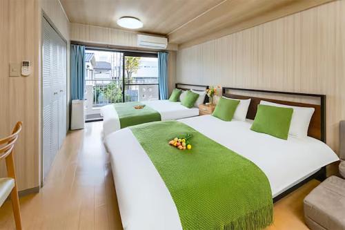 Honmachi Apartment | Room 204 Nishi-Shinjuku Gochome 9 minutes walk 40 square meters Sleeps up to 6 people